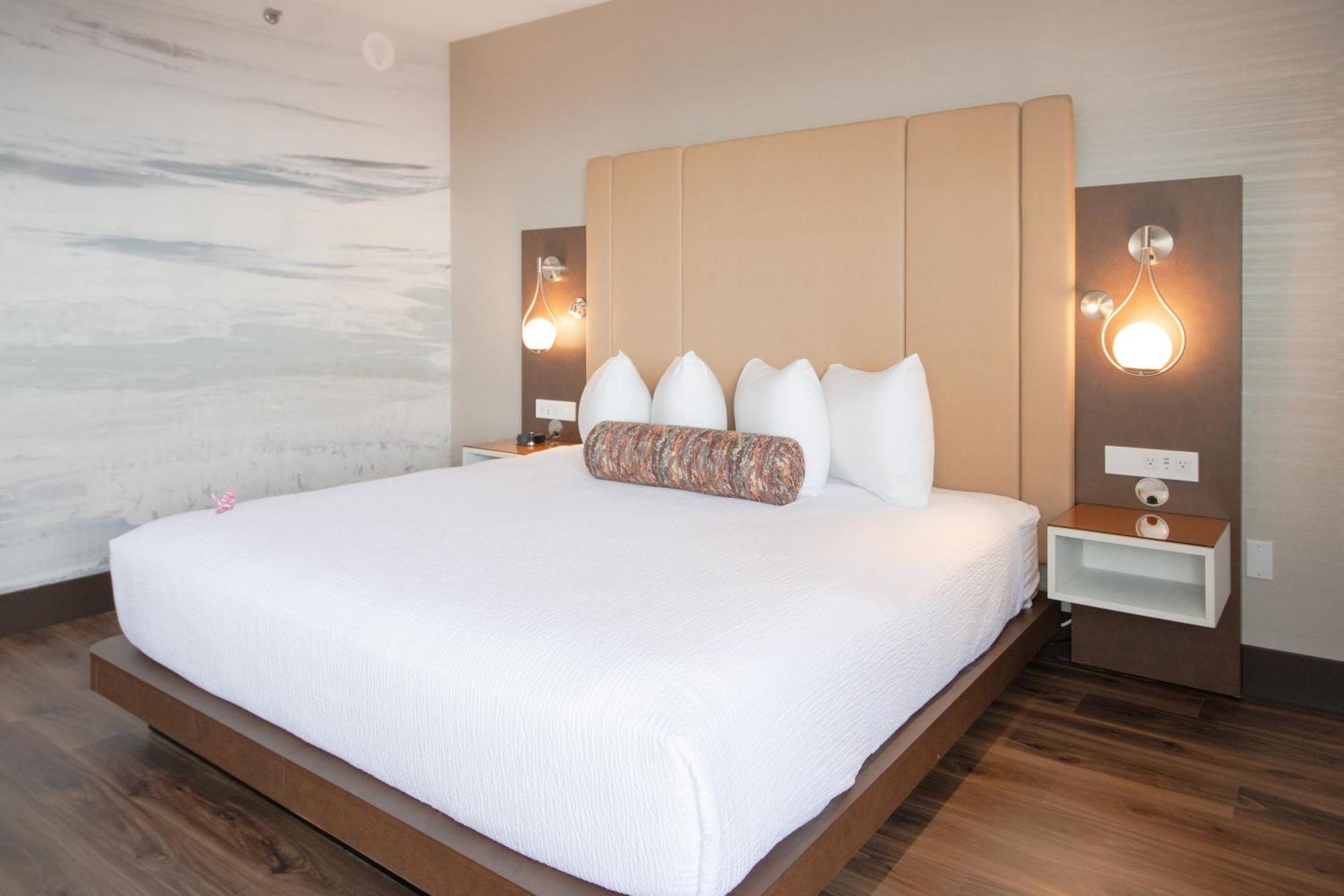 Coast & Marina By Apa Hotel