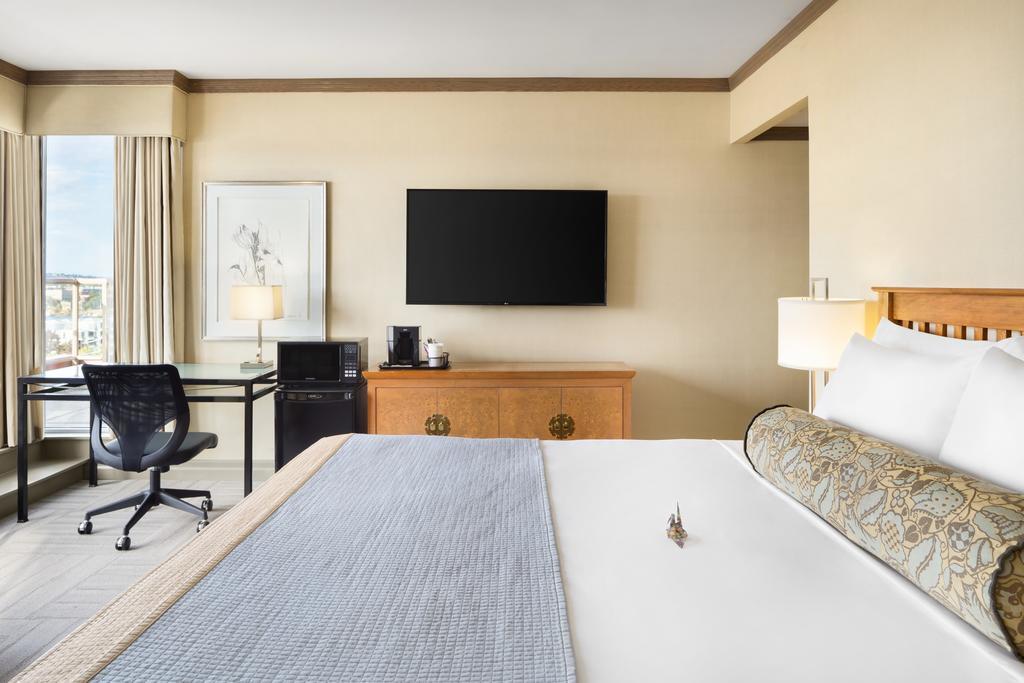 Hotel Coast & Marina By Apa
