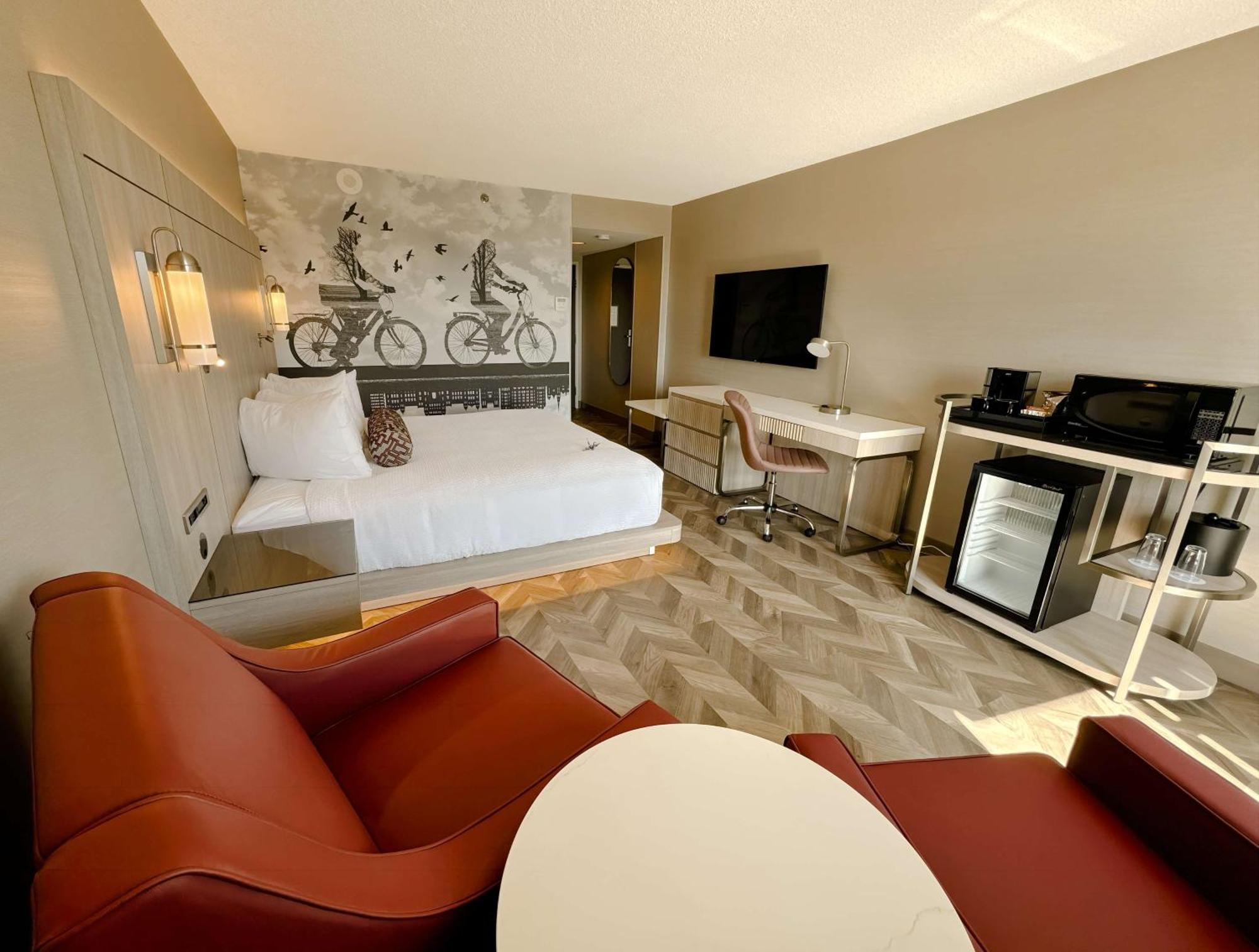 Coast & Marina By Apa 4* Victoria