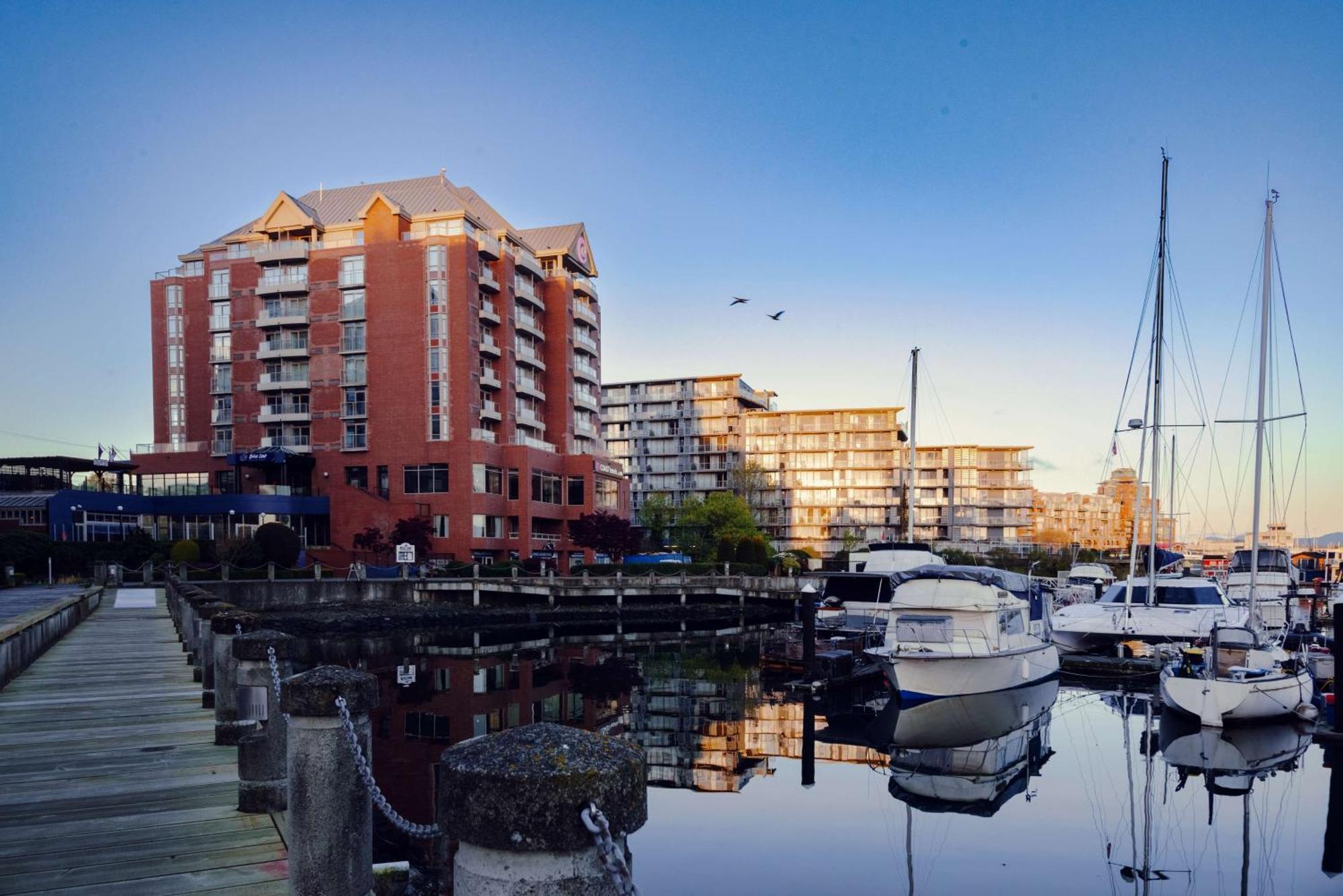 Coast & Marina By Apa Victoria