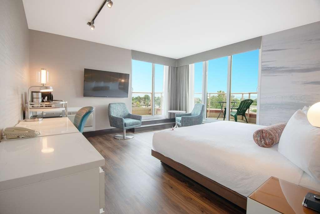 Hotel Coast & Marina By Apa Victoria